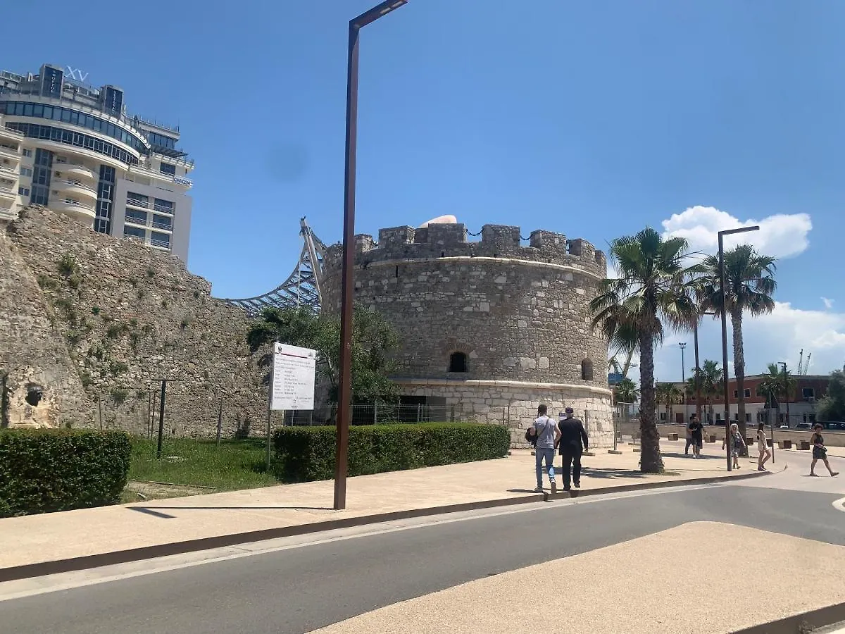Home Super Location Durrës
